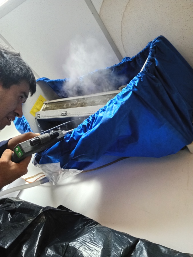Limpieza hidrolavadora a vapor