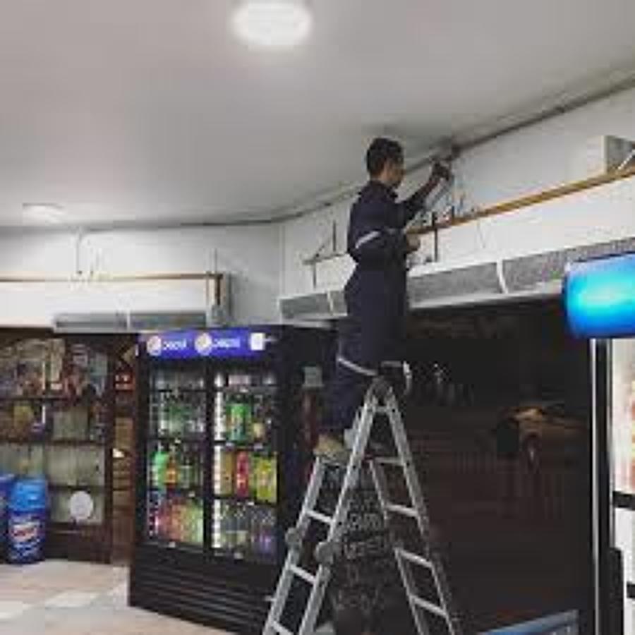 LOCAL COMERCIAL MACUL CN MADRESELBAS