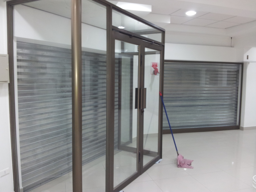 Local Intime. Sala de ventas