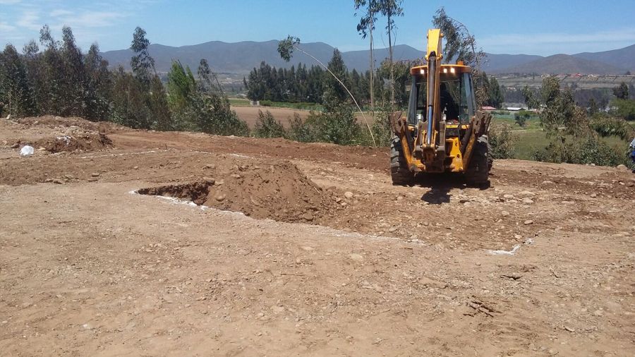 Maquina haciendo cortes a terrazas