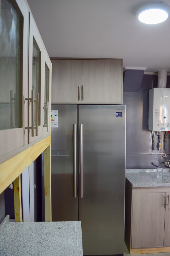 Mueble aereo sobre refrigerador