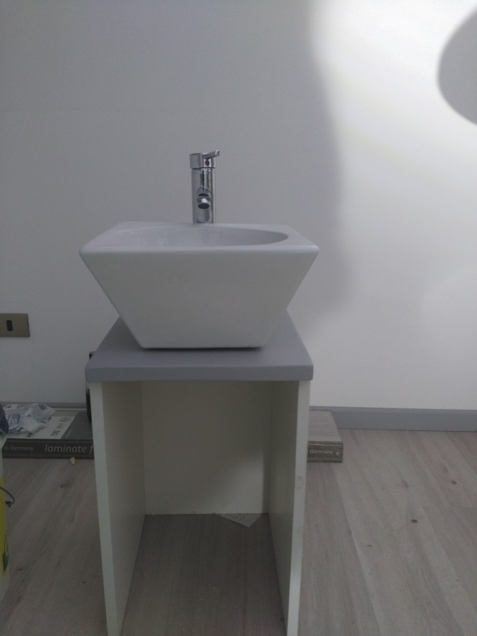 MUEBLE BAÑO VISITA