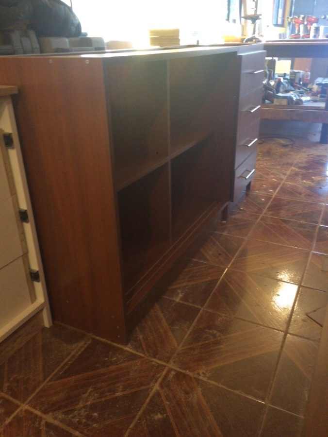 Mueble Base puertas corredera en taller