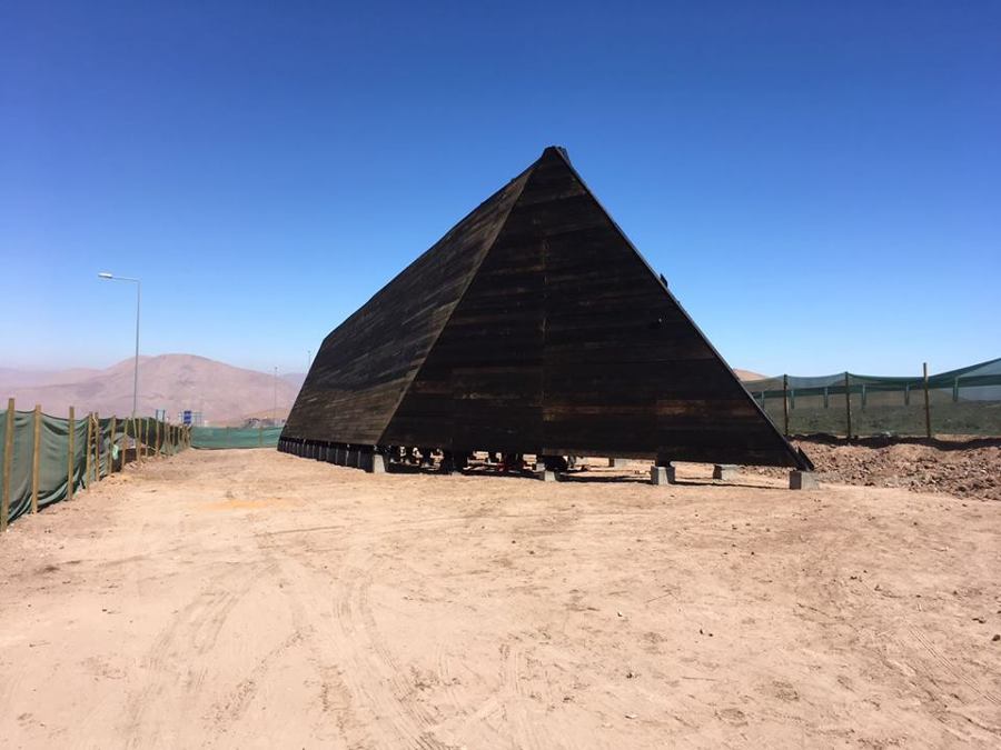 Obra "Homenaje a la historia del salitre"