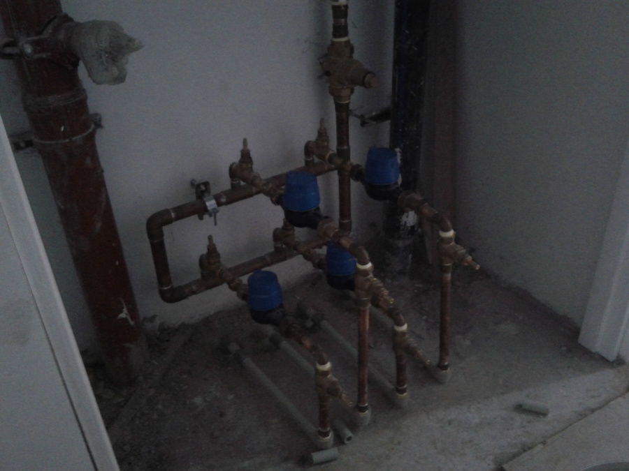 parrilla con reductora de presion conectada