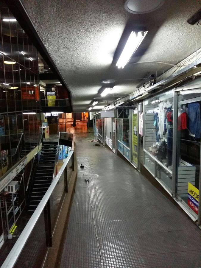 Pasillo hacia el 1º piso