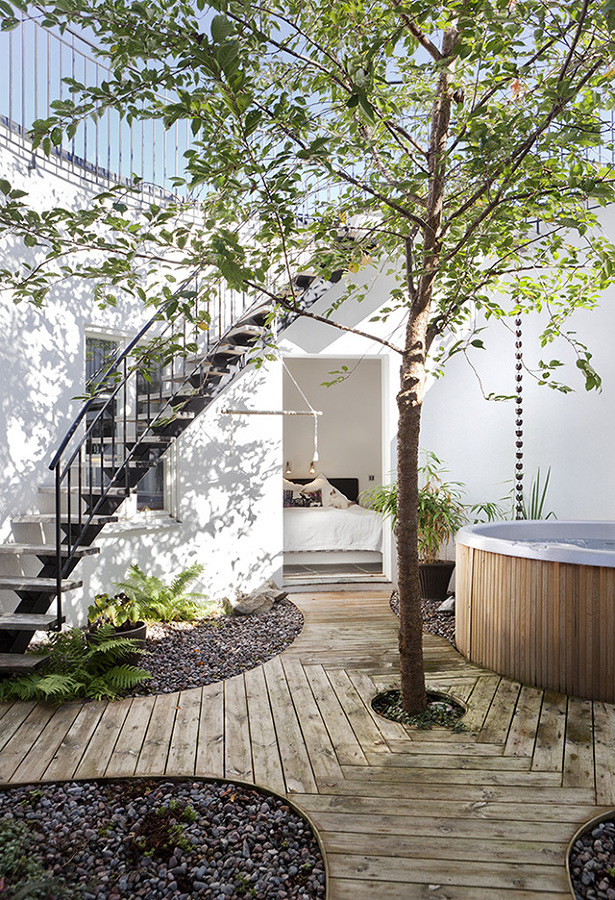Foto: Patio con Árbol #164700 - Habitissimo