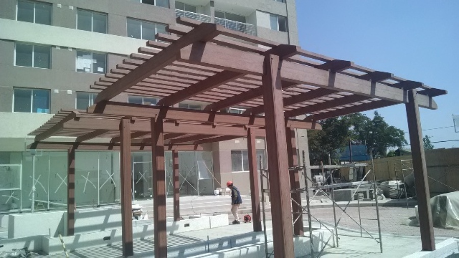 Pérgola sin mantención