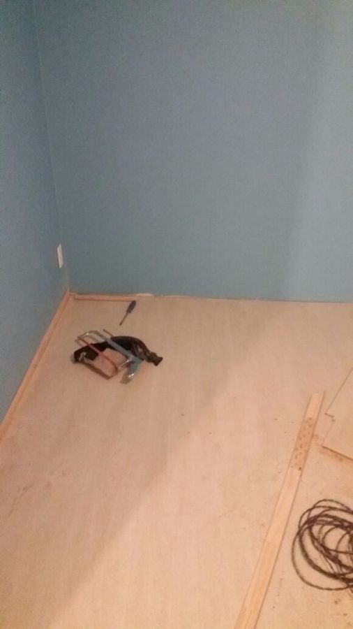 Pintura de dormitorios y instalación piso flotante