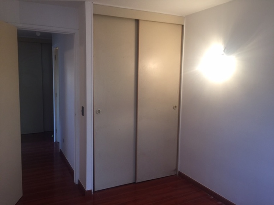 Pintura piso flotante y reparación Closet dormitorio