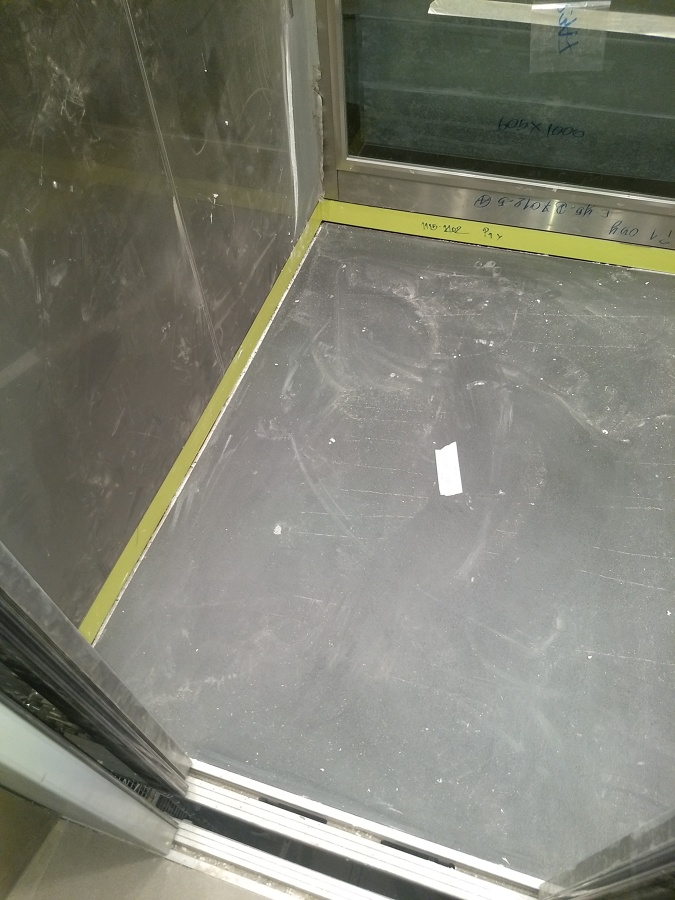 Piso ascensores proyecto Arboleda