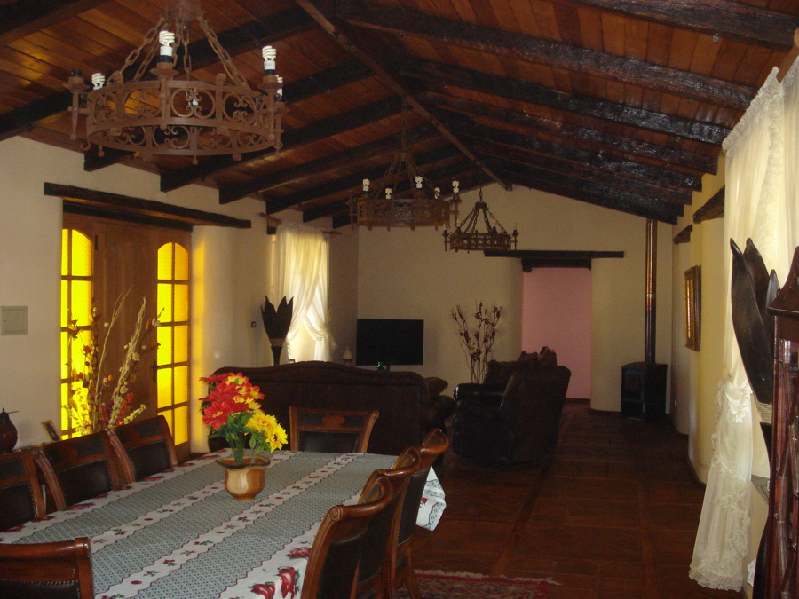 piso ladrillo con vigas de roble