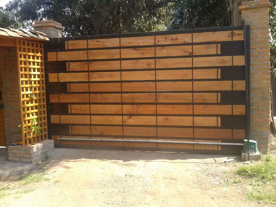 Portón interior eléctrico