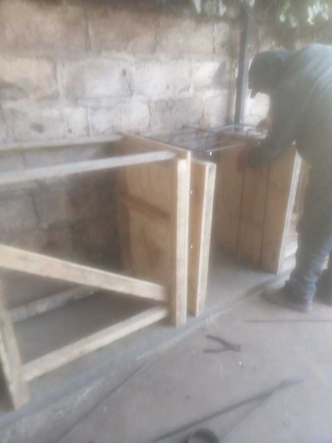 preparando moldajes y enfierradura