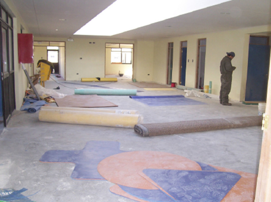 Proceso de instalación de pavimentos vinílicos