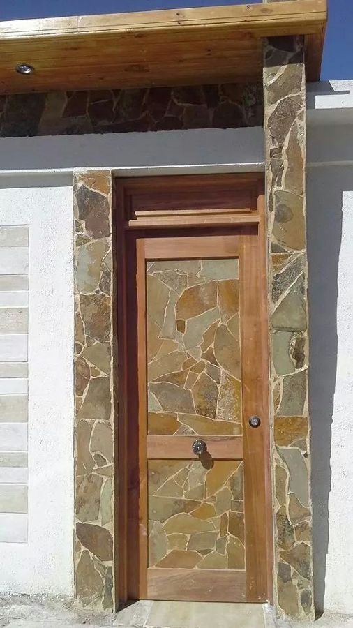 puerta acceso personal de servicio