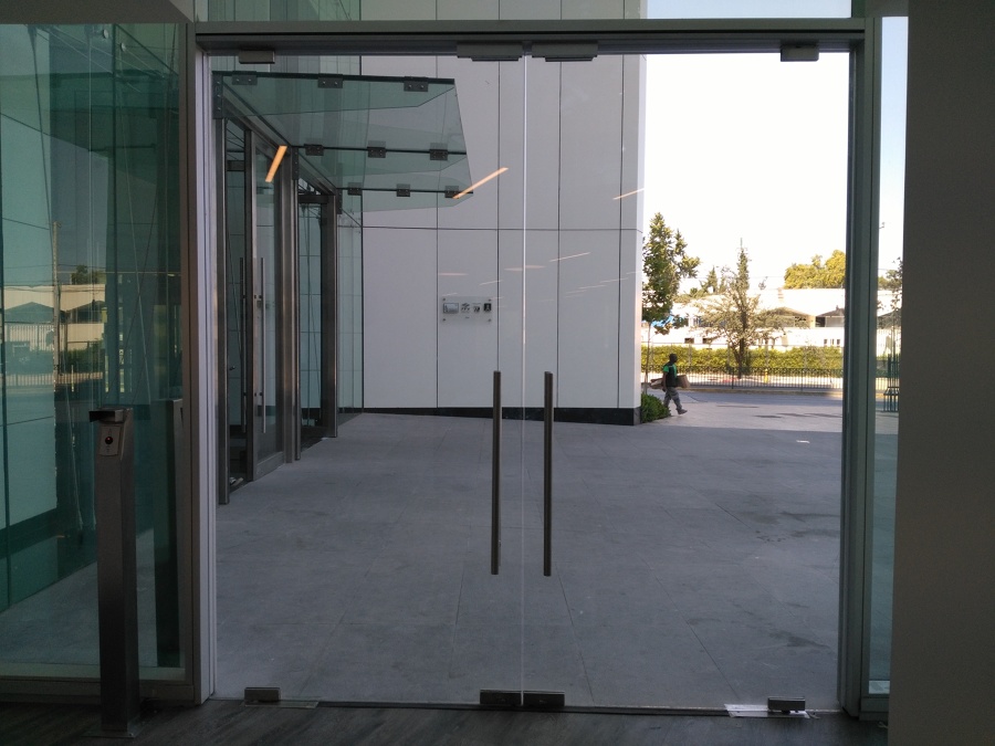 Puerta de Cristal templado de 12mm