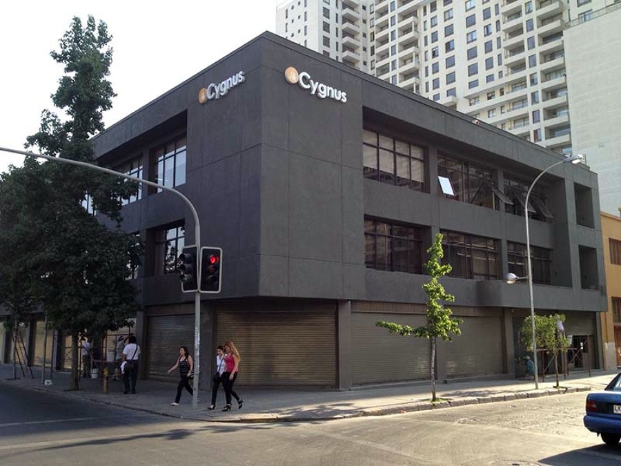 Reforma Edificio de Oficinas Sede Cygnus- Vista exterior