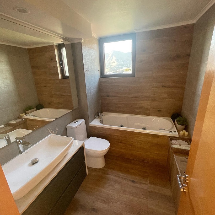 Remodelación General de Baño (pisos, paredes, muebles, gasfiteria,pintura)
