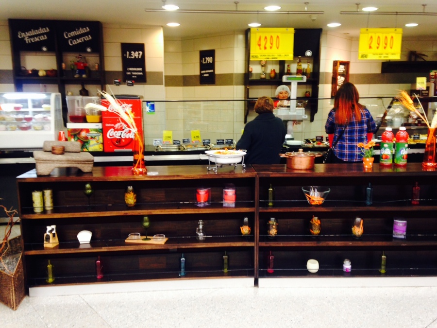 Remodelación sector  Patio comidas Supermercado Santa Isabel
