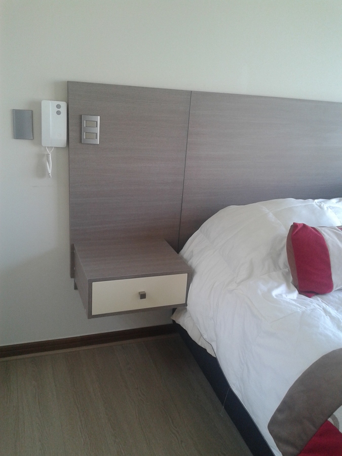 Respaldo King, en melamina Vesto