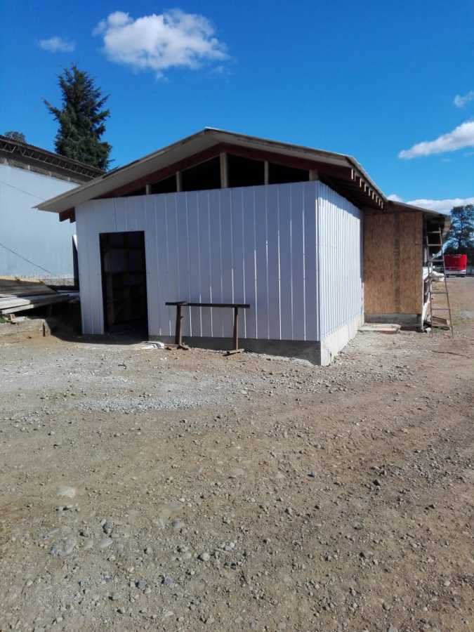 Sala para la preparación de alimentos en criadero y lecheria de bovinos