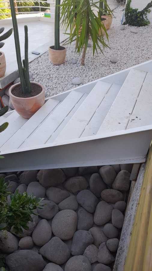SIEMBRA DE PLANTAS E INSTALACIÓN DE PIEDRA CUARZO