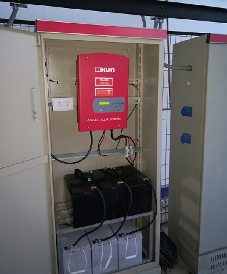 Sistema Fotovoltaico Off Grid con Banco de Baterías de Ciclo Profundo