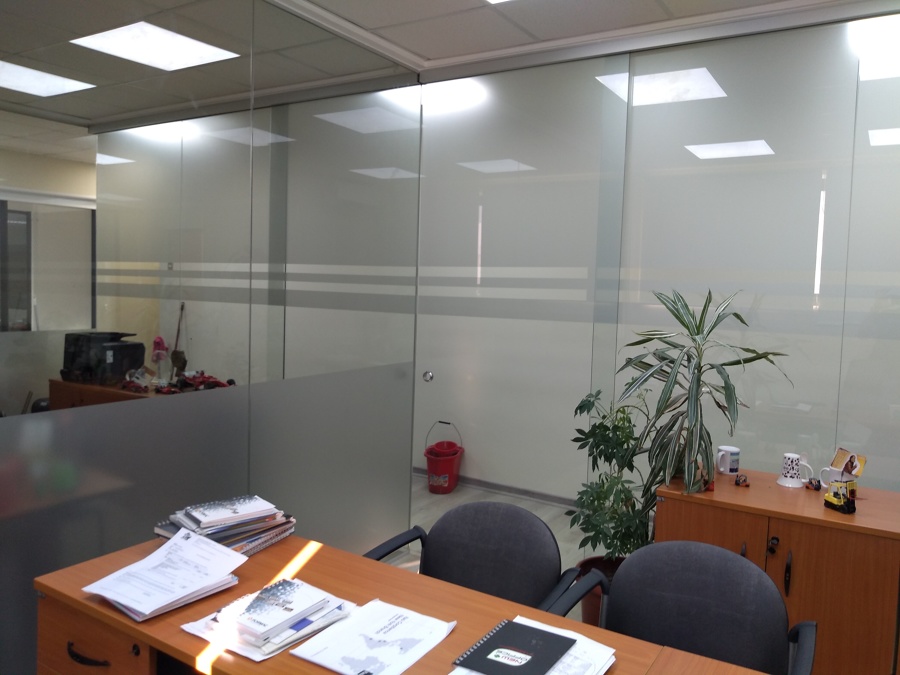 Tabique y puerta