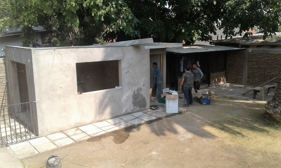 Taller, baño y caniles