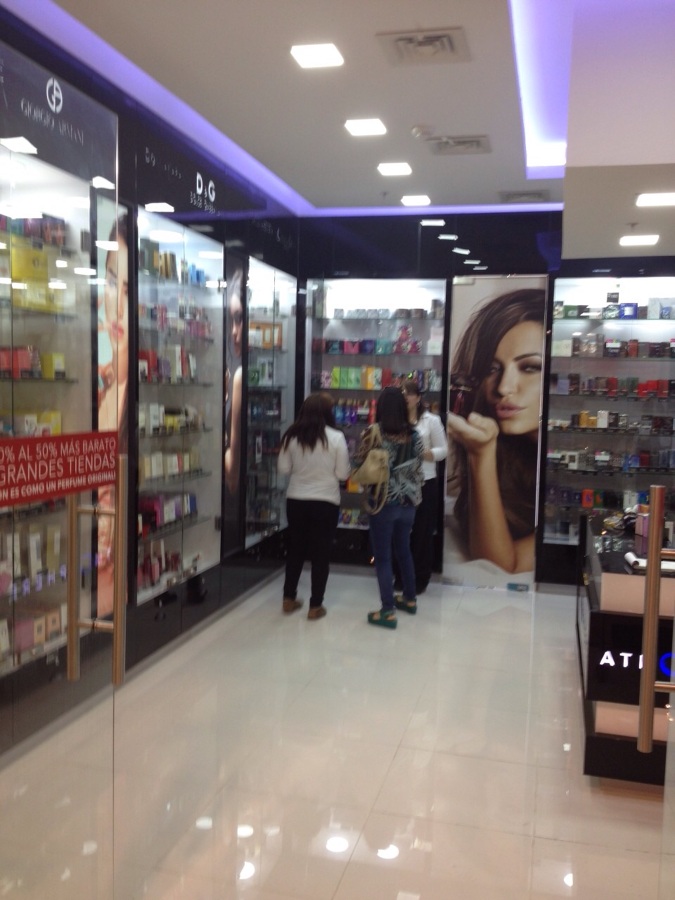 Tienda Mall Plaza Alameda