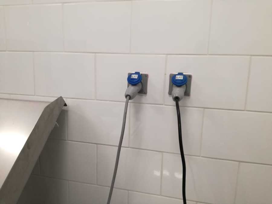 Toma Corrientes de potencia para maquinaria