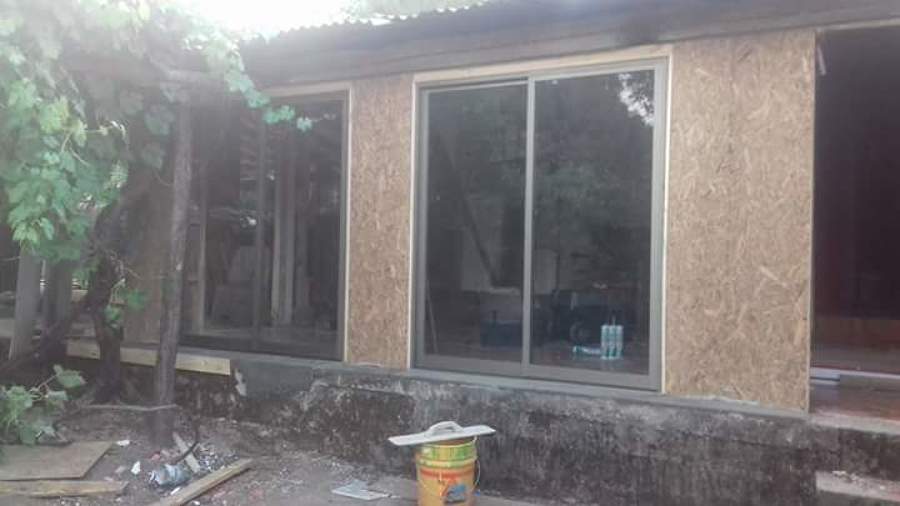 Ventanas color titanio