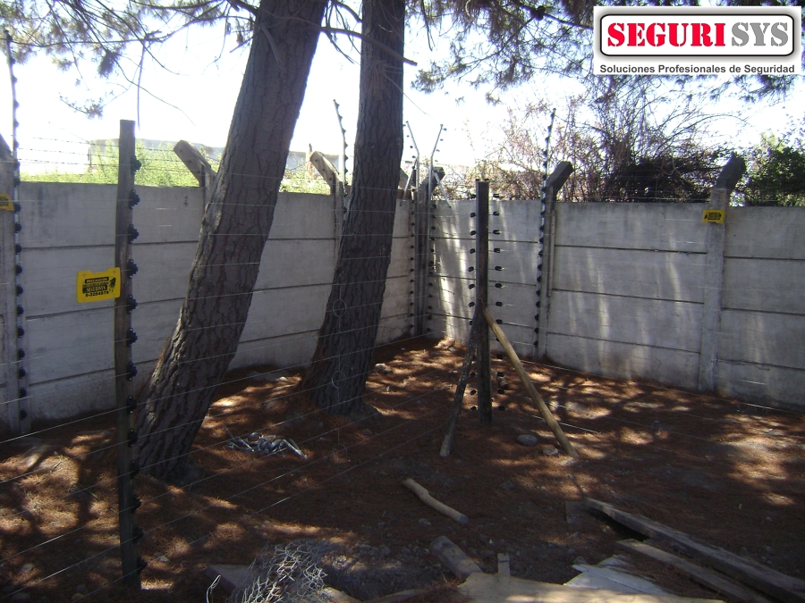 Vista esquina de estructuras exterior e interior