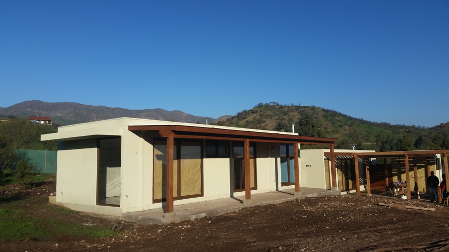 Foto: Vista Exterior de Dormitorios y Corredor de Constructora Riegen ...