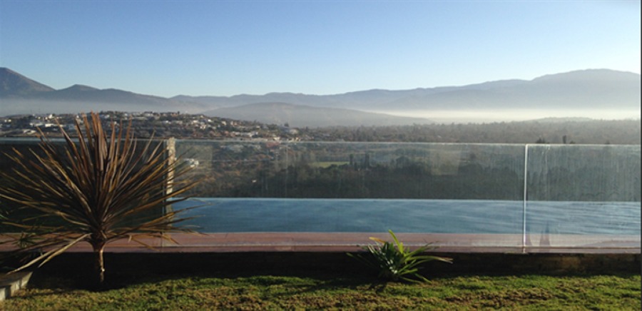 Vista Frontal Piscina