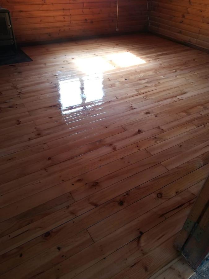 Vitrificado de piso de madera
