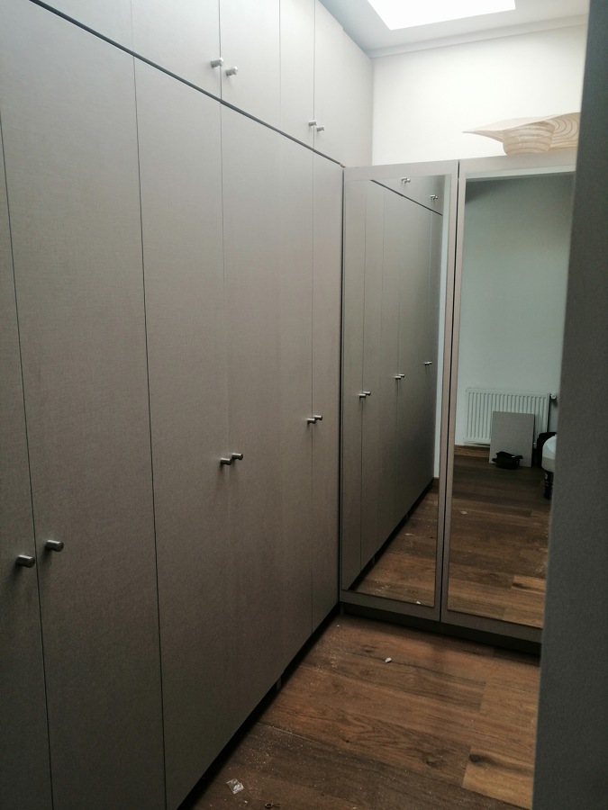 Walk in closet