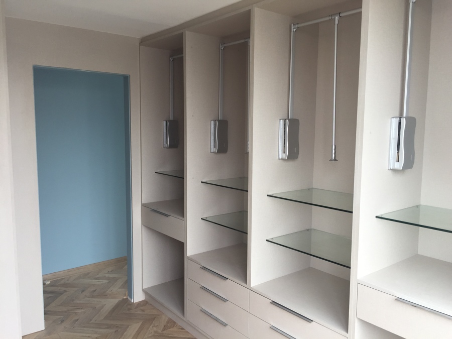 Walk in closet