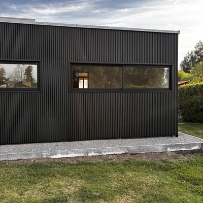 Fachada JM San José, Colina