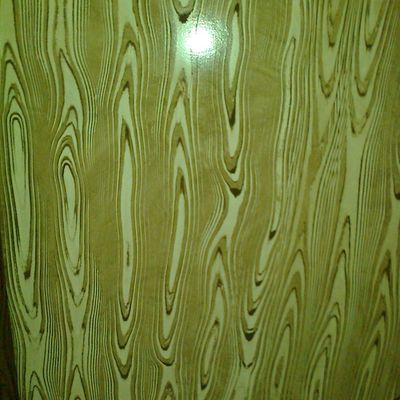 Creacion de la imitacion de betas de maderas en puerta
