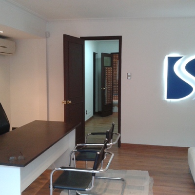 Habilitación sala de venta proyecto manquehue 1500, las condes, inmobiliaria s+imonetti