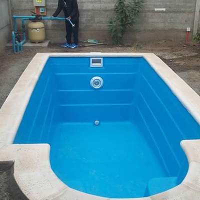Escavacion y instalacion de picina de fibra