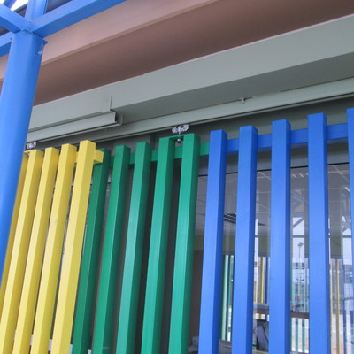 Estructuras Metálicas varias, en Sede Social