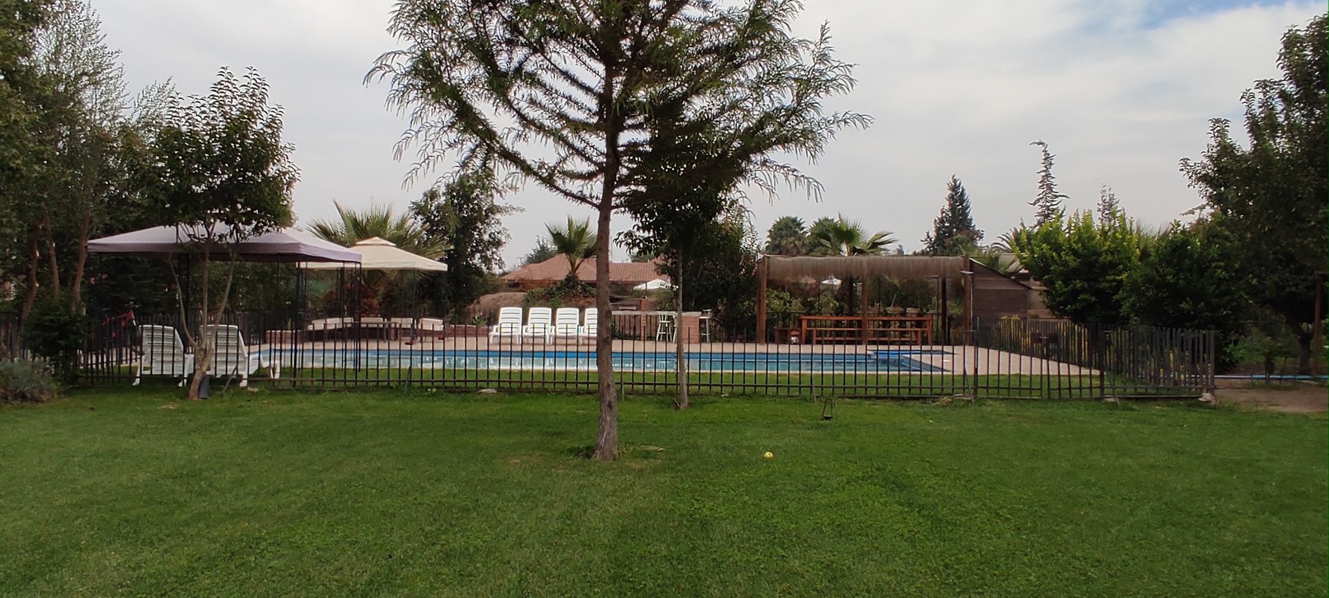 CASA MEDITERRÁNEA CONDOMINIO LOS JARDINES DE COLINA P20, CHICUREO