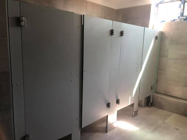 Divisiones de baños piso 2