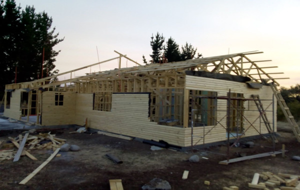 Edificación Tabiquería y Cerchas