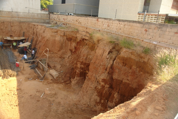 Foto: Excavacion para dos Niveles de Sotano de Presumax #309144