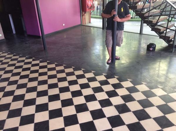 INSTALACION DE PISO EN CERAMICA