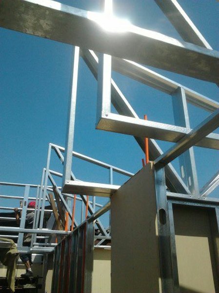 Instalaciones de cerchas cubierta